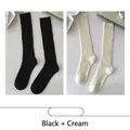 Set di calze al ginocchio in maglia stile Maillard nero e crema con trama a coste verticali - Taglia Unica (35-40) / Nero + Crema (Set di paia)