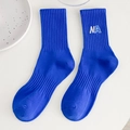 Klein blauwe geribbelde katoenen sokken met minimalistische NA-letter borduring - Eén maat / Klein Blauw
