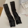 Dark grey knitted leg warmers with minimalist brand label on textured ribbed cuffs - One Size / Dark Gray