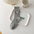 Japanische graue Baumwollsocken für Damen mit niedlichem Smiley-Stickerei-Aufnäher - Einheitsgröße / Grau