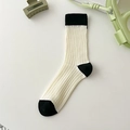 Contrast crew socks in cream white and black with ribbed knit texture and cotton fabric - One Size / Creamy Black