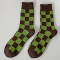 Thick checkered wool socks in green and brown with retro ribbed cuffs for winter warmth - One Size / Brown + Green