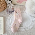 Calzini rosa soffici con graziosi motivi di cane e stelle in pile corallo caldo - Taglia unica / Cane Danzante Rosa