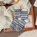 Calze spesse in lana con motivo geometrico vintage in blu e beige per l'inverno - Taglia unica / Bordo a Costine Bianco Latte (3721)