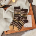 Calze di lana spesse per donna con motivi vintage Fair Isle in calde tonalità marroni - Taglia unica / Bordo a Costine Caffè (3721)