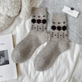Vintage light brown wool socks with argyle diamond pattern for winter comfort - One Size / Khaki