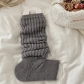 Scaldamuscoli spessi in lana grigio scuro con puntini colorati e maglia fitta - grigio scuro