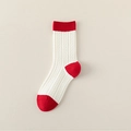 Calze invernali con design a blocchi di colore rosso e bianco e maglia a trecce - 1 Paio / Rosso e Bianco