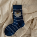Calze a righe blu scuro con piccola tasca e dettaglio logo in metallo dorato lucido - Blu 1 Paio