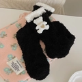 Calcetines de forro polar coral negro con oso de peluche y colgante de corazón dorado - Talla única / Oso Blanco