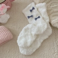 Plüschige Korallenvlies-Socken in Weiß mit süßen blau-karierten Schleifen für Damen - Einheitsgröße / Weiß
