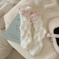 Calcetines de forro polar coral blanco con volantes de cuadros rosas y lazo - Borde Rosa