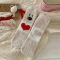 Calze spesse in pile corallo a forma di orso color tè al latte con cuore ricamato - Taglia unica / Stile Cuore