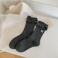 Calze in cotone grigio scuro con fiocco blu, risvolto a pois e ricamo raffinato - Grigio con Fiocco / Taglia unica