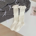 Weiße Overknee-Ballettkniestrümpfe mit süßer Spitze und hohlen Strickmustern - Creme