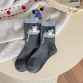 Calze grigio scuro con bordo a costine celeste e ricamo di animale carino - Grigio Scuro (Animale Nuvola)