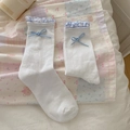 Witte zoete middelhoge sokken met lichtblauwe geruite ruches en delicate strikjes - Blauw