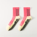 Calze sportive rosa e beige con gommini antiscivolo neri sulla pianta del piede - Taglia unica / Rosa