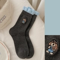 Chaussettes gris foncé avec bordure à volants bleue et broderie de chiot volant - Taille unique / Gris Foncé (1 Paire)