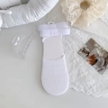 Eleganti fantasmini in pizzo bianco con fiocco in raso stile ballerina chic - Taglia unica / Bianco