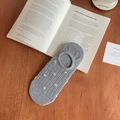 Grijze onzichtbare sokken met wit strikje jacquardpatroon en mesh-gebreid design - Middelgrijs