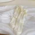 Cremefarbene Lolita-Netzsocken mit Rüschenrand und zwei dekorativen Schleifen am Saum - Beige Schleife (1 Paar)