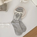 Chaussettes mi-mollet gris clair style ballet avec nœuds en dentelle blanche et côtes - Taille unique / Gris avec nœud blanc