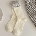 Chaussettes crème avec bords à volants à carreaux noir et blanc style Lolita - Taille unique / crème