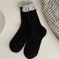 Chaussettes Lolita noires avec bordure en dentelle à carreaux et texture côtelée - Taille unique / Noir