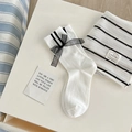 Chaussettes blanches à rayures noires et nœud en résille dans un style ballet coréen - Taille unique / Blanc