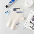 Cremeweiße Baumwoll-Sportsocken mit blauen Streifen und lammy Bestickung für Herren - Einheitsgröße / Weiß
