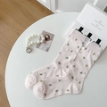 Calze a rete rosa con ricami floreali blu in stile giapponese, posa piatta elegante - Rosa