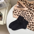 Damen-Socken in Schwarz mit modischem Leopardenmuster am Bündchen aus warmer Baumwolle - Schwarz Leoparden Splicing