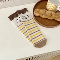 Lustige gelb gestreifte Socken mit großen 3D-Augen und süßem Monsterdesign für Damen - Einheitsgröße / Gestreift (A815)