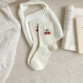 Chaussettes beige chiné avec broderie cerise et design minimaliste de style coréen - Style Cerise (YM1145)