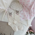 Cream crew socks featuring brown bow and pink tulip embroidery in a vintage style - Jacquard Bow - White