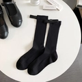 Chaussettes mi-hautes noires style JK avec nœud en satin élégant et maille côtelée - Noir