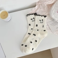 Weiße Baumwollsocken mit schwarzem Wellensaum und süßer Cartoon-Hunde-Stickerei für Damen - Cartoon Hund Stil