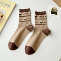 Braune und beige Vintage-Socken mit Bärenmuster und horizontalen Streifen-Details - Horizontale Streifenblume