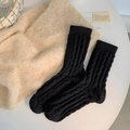 Thick black thermal crew socks with vertical stripe texture and fleece lining - One Size / Black