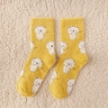 Calze spesse in pile giallo caldo con simpatici motivi di gatti bianchi a cartoni - Taglia unica / Giallo (Motivo Gatto)