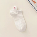 Weiße Füßlinge für Damen mit rosa Kirschblütenstickerei an der Ferse für den Sommer - Einheitsgröße / Weiß mit Sakura-Stickerei