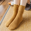 Chaussettes en coton côtelé jaune gingembre avec bords ondulés pour femme - Jaune Moutarde (1 Paire)