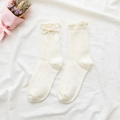 Cream white bow lace crew socks with cable knit texture and satin ribbon detail - Frill Edge Bow Style (XN082) / Creamy White