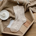 Thick wool socks in beige featuring a vintage cable knit pattern and warm texture - One Size / 1 Pair / Beige Diamond