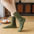 Calze in cotone verde oliva con eleganti polsini a onde e design a trama a coste - Taglia unica / Bordo a Volant Verde (1 Paio)