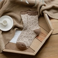 Thick wool socks for women in brown gingerbread man pattern with wavy cuffs - Brown Bear