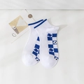 Calcetines bajos blancos con patrón de cuadros azules y motivos florales en malla - Flor de Rejilla Azul