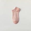 Chaussette courte rose et blanche à carreaux pour femme en coton en vue de dessus - Rayures Horizontales
