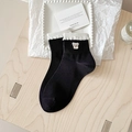 Süße schwarze Baumwollsocken für Damen mit weißem Spitzenbesatz und Plüschbär-Stickerei - Einheitsgröße / Schwarz